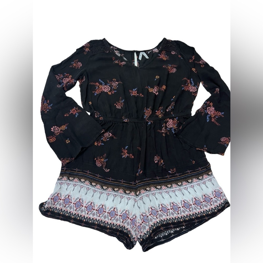 Mudd Romper- Size Medium